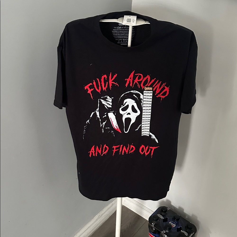 NWT Spencer’s Ghost Face  Size M ‘f*ck around and find out’ t-shirt Halloween